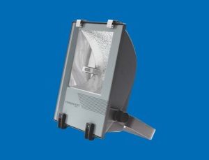 Sử dụng bộ đèn pha cao áp POLA15065 150W Paragon trong hoạt động chiếu sáng đem lại tiện lợi cho người dùng trong nhiều việc, vừa tiết kiệm chi phí vừa đem lại hiệu quả chiếu sáng đảm bảo, đáp ứng nhu cầu tiêu dùng của người sử dụng